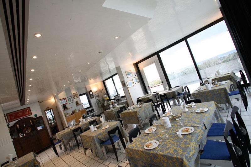 Hotel Intervallo Torre Lapillo Buitenkant foto